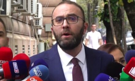 Balla thirrje SPAK-ut të hetojë kaosin në Kuvend, Bardhi: Boll u ankuat për protestën e opozitës, po kërkoni të shpëtoni nga llogaridhënia