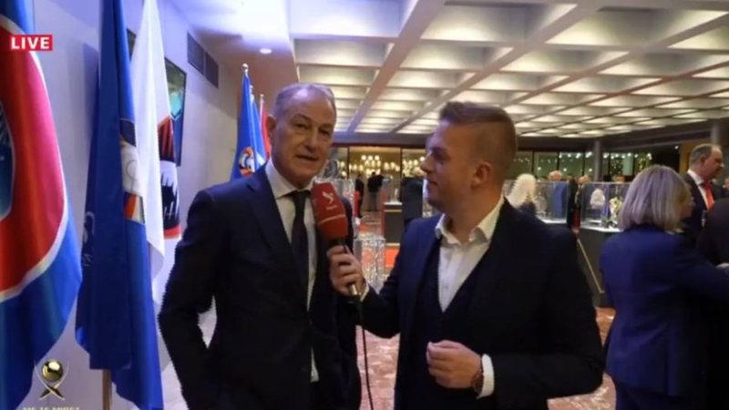 “Dashuria e parë nuk harrohet”, De Biasi: Bravo Sylvinho dhe FSHF, Shqipëria kalon grupet