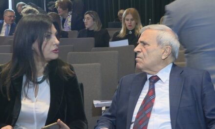 Situata në Kuvend, ish-kryeparlamentarët “pleqërojnë” krizën e flakadanëve