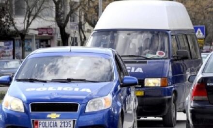 ”Po ecja me burrin kur diçka ra nga pemët dhe më goditi në qafë”, zbardhet dëshmia e 52-vjeçares italiane që u plagos në Tiranë