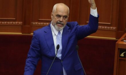 Kuvendi rinis punën me ligjet kontroverse për lojërat e fatit e zonat e mbrojtura