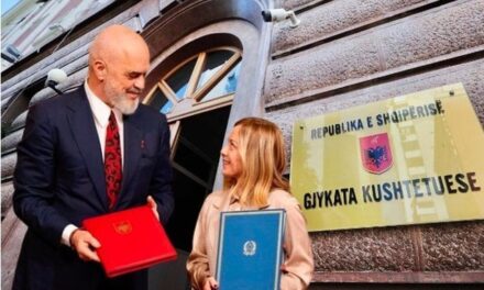 Marrëveshja me Italinë për emigrantët, 5 arsyet pse tre gjyqtarë të Kushtetueses votuan kundër protokollit