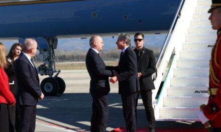 Blinken nis vizitën e tij të parë në Tiranë, ja kë do të takojë zyrtari i lartë i SHBA (Axhenda)