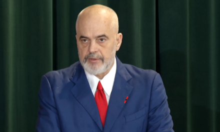 Rusia lëshoi raketa pranë vendit ku Zelenksy takoi Mitsotakis, Rama: Dënojmë fuqishëm sulmin! Provokime të pamatura dhe të rrezikshme