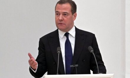 Medvedev: Ukraina i përket Rusisë! Tensionet midis Uashingtonit dhe Moskës, më të larta