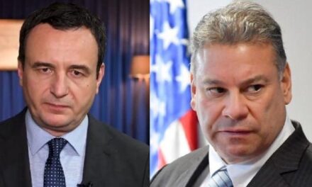 Escobar flet pas vizitës në Kosovë: Kurti refuzoi propozimet për dinarin