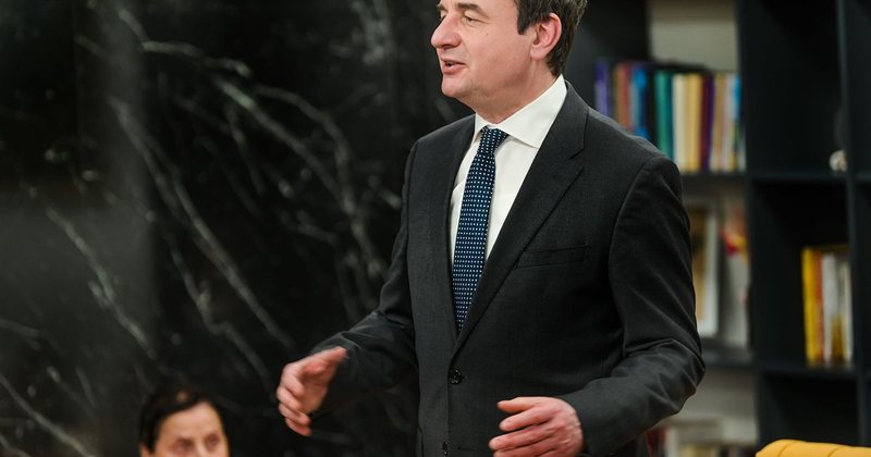 Kritikat nga ndërkombëtarët, Albin Kurti: Unë duhet ta përfaqësoj Kosovën më mirë se ata