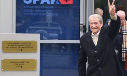 Shtyrja e seancës ndaj Berishës, GJKKO zbulon përballjen e tij me oficerët e policisë gjyqësore