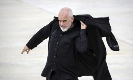 Gazeta greke: Rama është bërë si Erdogan dhe Putin. Europa duhet ta ndalojë këtë që të shkojë më tej