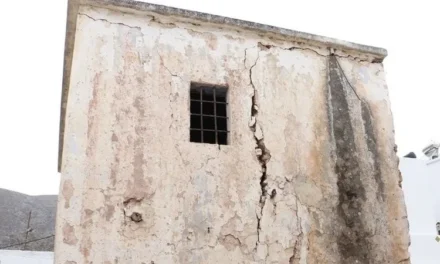 Mure të çarë e tavane të dëmtuar, çfarë la pas tërmeti i fuqishëm në Greqi