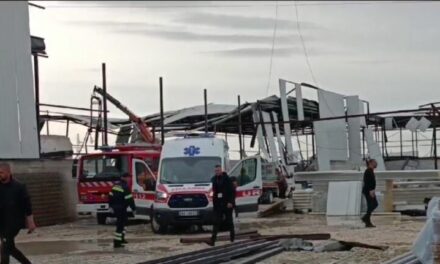 Shpërthimi me 2 të vdekur në Lushnjë, gjykata lë në burg sipërmarrësin