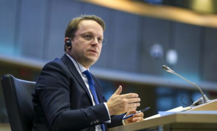 Procesi i integrimit, Varhelji: Pritet të hapet grupi i parë i kapitujve të negociatave për Shqipërinë