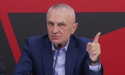 Ke ashpërsuar tonet ndaj SPAK sepse e di që do të arrestojnë? Meta: Nuk i llogaris fare buburrecat