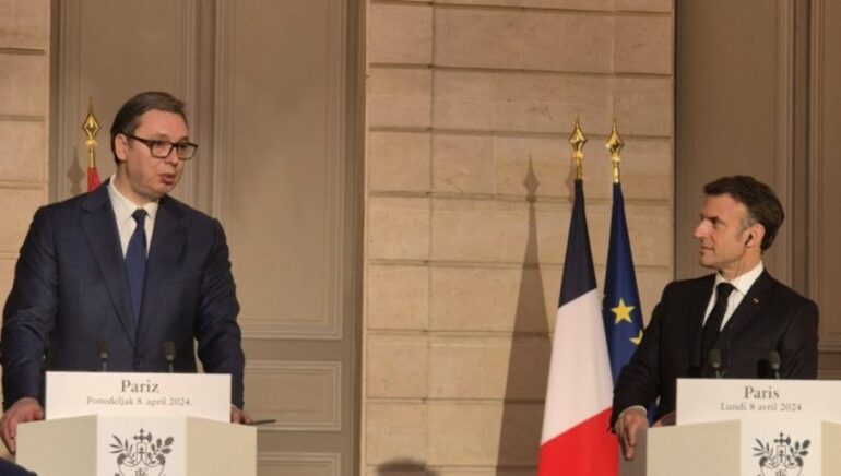 Macron i kërkon Vuçiç arrestimin e autorëve të sulmit në Banjskë: Çështja e Kosovës, një premtim dhe peng për të ardhmen e rajonit