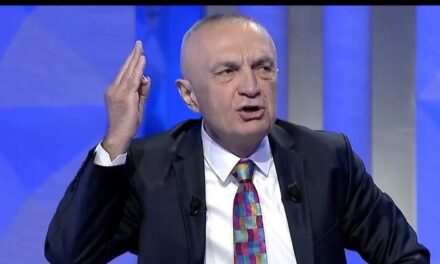 Sulmet ndaj SPAK, qytetarët “shpërthejnë” kundër Metës: Hajdut, mjerë ne kë kemi votuar! Po përgatitet për burg