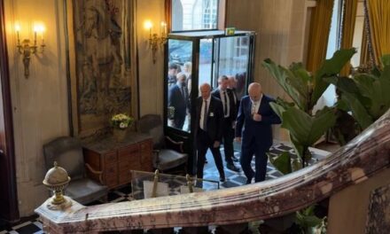 “Krenar për Shqipërinë”/ Rama vizitë dyditore në Paris, publikon video nga mëngjesi me Unionin e Sipërmarrësve të Francës