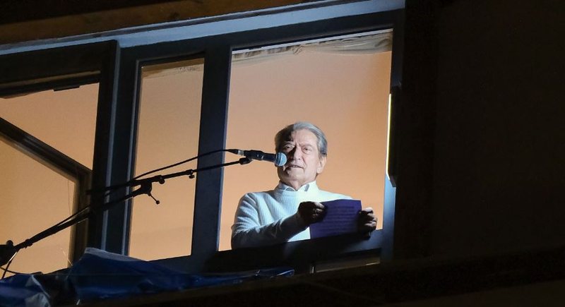 Pas Ilir Metës, edhe Berisha sulmon SPAK nga dritarja e shtëpisë: Ai është armiku juaj!