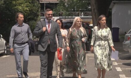 Hetimi i koncesioneve në shëndetësi, PS vizitë në Qendrën e Sterilizimit, opozita mblidhet e vetme