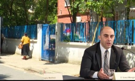 Identifikohet një prej agresorëve që dhunuan avokatin e Berishës, ja çfarë kapën kamerat e sigurisë