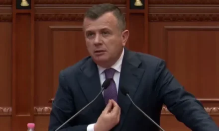 “Njëlloj si kur u vra Azem Hajdari”, Balla – Rithemelimit: Përdorët politikisht dhunimin e avokatit Mëngjesi, tërhiquni