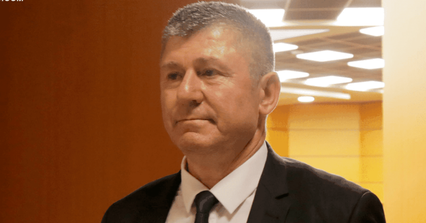 Ish-gjyqtari: Diferenca në gjykatë e përgjimeve SKY dhe mesazheve kur kapet telefoni