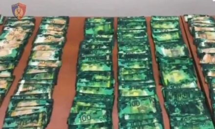 Vodhën euro në bankat e vendeve të BE dhe tentuan t’i hidhnin në treg, arrestohen dy persona