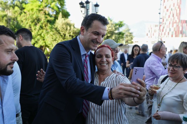 Veliaj me socialistët e Njësisë 5: “Mobilizim për fitoren e katërt të Edi Ramës