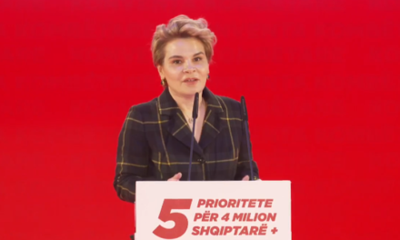 “Dua ta mbyll me nder” – Monika Kryemadhi drejt largimit nga politika?
