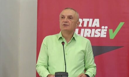 Ilir Meta nuk përmbahet: Do i kap për veshi spurdhjakët dhe baxhellat e SPAK, që merren me mua dhe Berishën dhe s’arrestojnë Ramën e Veliajn. Jemi gati të vdesim