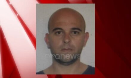 Dyshohet se vrau recepsionistin e hotelit në Dhërmi, arrestohet në një aeroport në Greqi, Gerald Shehu