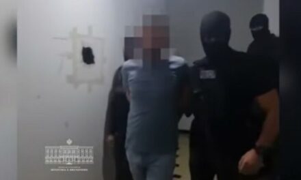 Kush janë 26 të arrestuarit e SPAK-ut, dërgonin qytetarë me viza false drejt Britanisë, Amerikës dhe Kanadasë