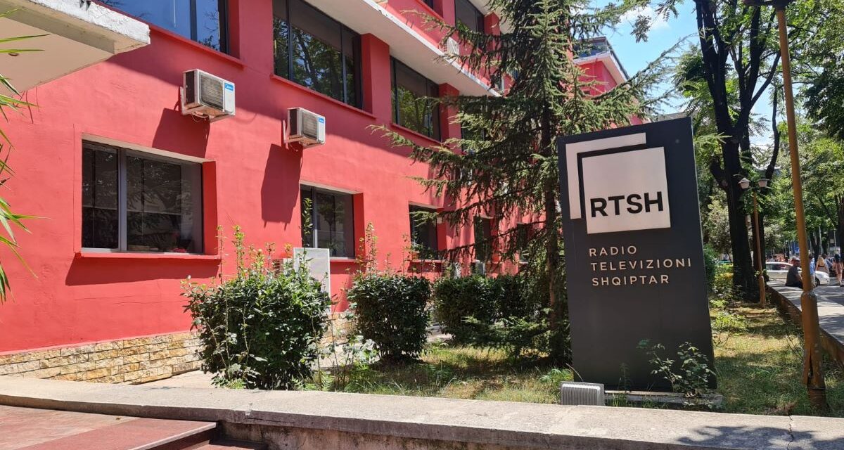 “Kapter” Peza po numëron ditët mbrapsh/ Shtatori pritet të sjell Majlinda Bregun në krye të RTSH-së