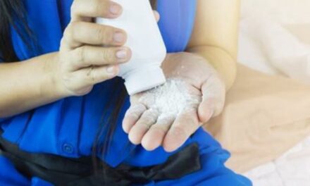 OBSH: Pluhuri i talkut dyshohet se shkakton kancer tek gratë