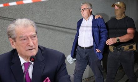 I thuri lavde Berishës pasi e priti me raki e tortë, arrestohet për korrupsion ish-eurodeputeti polak