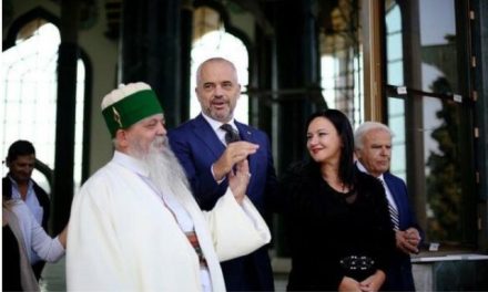 Shteti Bektashi – Rama kallëzohet në SPAK për konspiracion ndaj Republikës