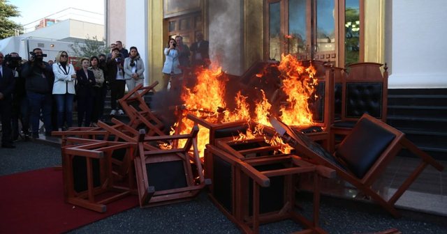 Lista: PS nis mbledhjen e firmave për përjashtimin e 24 deputetëve të PD