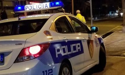 Tragjike / 40-vjeçari gjendet pa shenja jete në banesën e tij në Durrës