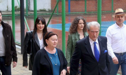 “Kreu i PD ruante figurën, paratë i ‘ruante’ dhëndri” – Dosja e SPAK për ‘Partizanin’: Çifti Malltezi, miliona për Liri dhe Sali Berishën