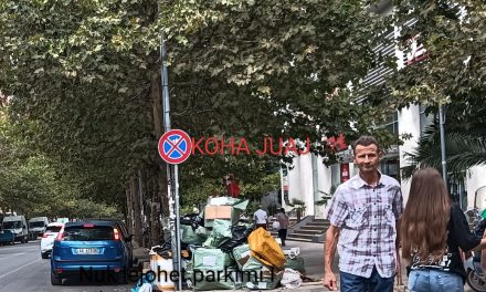 Mbetjet urbane në kryeqytet ‘ulen’ këmbkryq në trotuar/ Rruga ‘5 maji’ e mbytur në plera