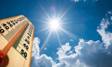 Temperaturat arrijnë deri në 27 gradë Celsius, parashikimi i motit për fundjavën