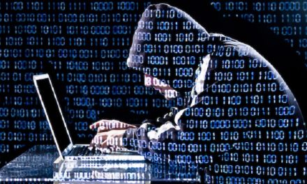 Hakerët i dërguan ekipit Biden dokumente sekrete të Trump