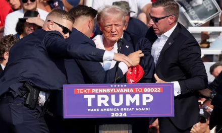 SHBA: Drejtori i Shërbimit Sekret pranon ‘gabimet’ e agjentëve në tentativën për vrasjen e Donald Trump