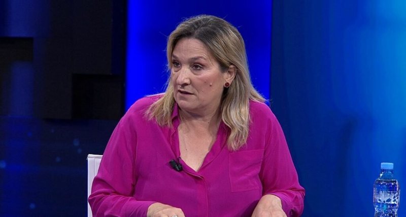 Flutura Açka: Kaosi, rrugë e gabuar/ “U largova nga PD se nuk u bëra ushtare e kazermës”,