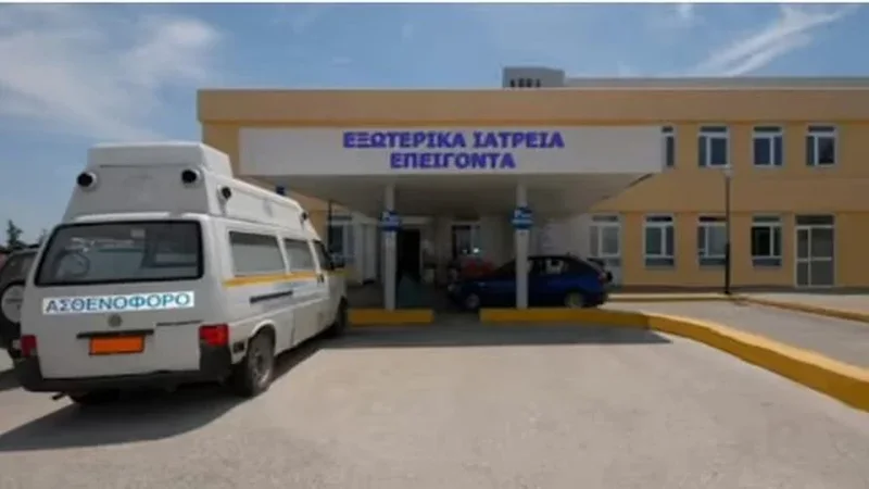 I kërkuan 20 euro në spital, çfarë iu ndodhi papritur zjarrfikësve shqiptarë në Greqi me kolegun që çuan në spital