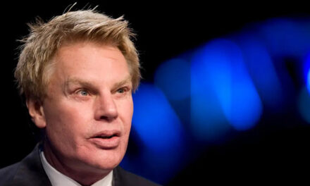 Ish-CEO i Abercrombie & Fitch arrestohet për trafikim njerëzor/ Akuzohet për trafikim dhe përdhunim të meshkujve..