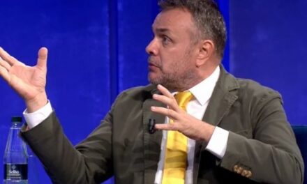 “Nuk nisi si takim miqësor” – Karamuço: Debati mes Dumanit dhe Prodës për Metën