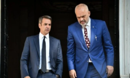 Greqia dhe Shqipëria “shkrijnë akullin” nga çështja Beleri, mediat greke: Athina kërkon afrim!