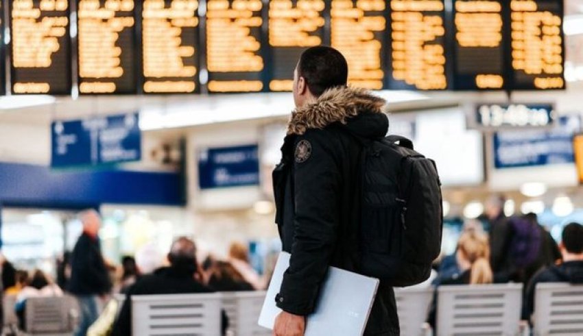 Vendet e punës në Shqipëri po transferohen jashtë, si po ndryshon tregu