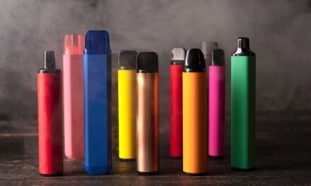 Britania do të ndalojë cigaret elektronike për një përdorim