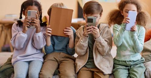 Australia paraqet legjislacionin për mbrojtjen e privatësisë së përdoruesve të medieve sociale